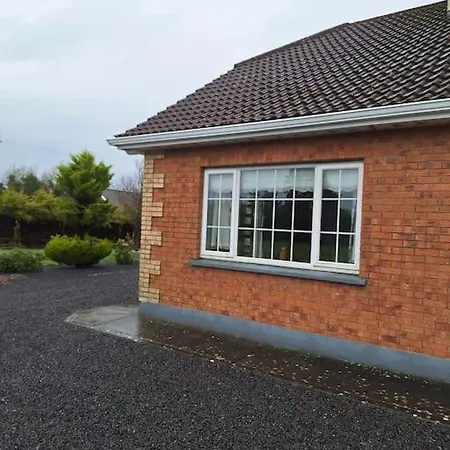 Welcome To Tunmobi Villa, Its Away From Home. * Ballyjamesduff