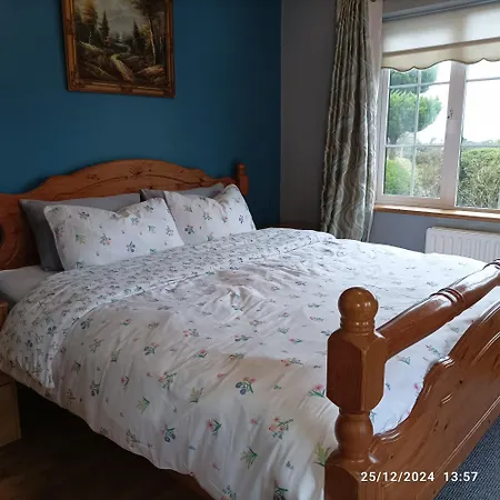 Welcome To Tunmobi Villa, Its Away From Home. Apartment
