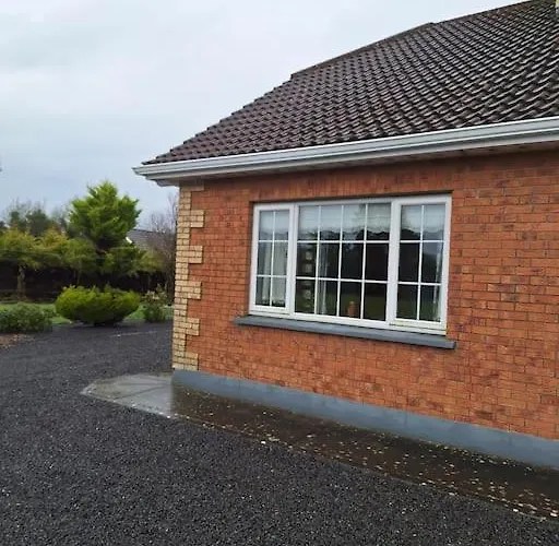 Welcome To Tunmobi Villa, Its Away From Home. * Ballyjamesduff